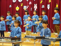 歌と器楽の発表会の写真