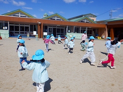 写真：年中児　遊びの様子
