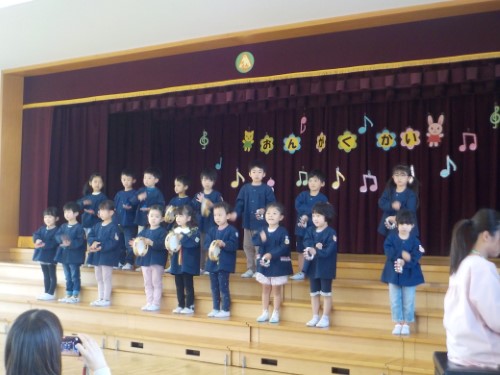 写真：年中児　音楽会